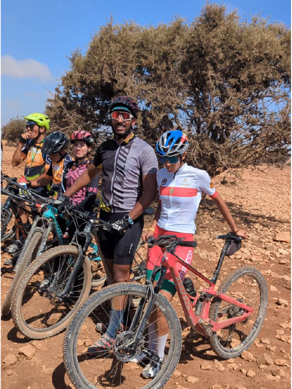 Aventure e‑bike – descente fluide